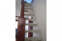 Helytakarékos fa lépcső asszimetrikus fokokkal